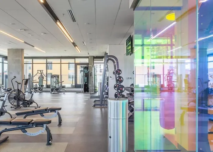 Boulevard Modern Highrise Stu Sky Pool Parking Gym 08 Phoenix